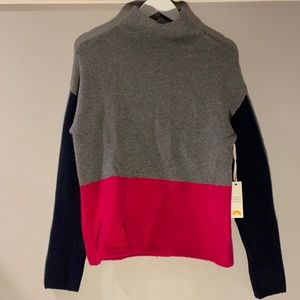 NWT Color block mock turtleneck sweater size Medium